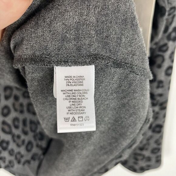 NWT 1 State Animal Print Mock Wrap Tunic Top Size Large Gray Black​​​ - Picture 3 of 5